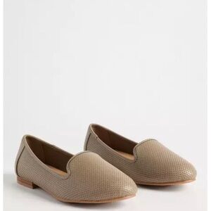NWT Brand New Loafers Tan Perforated Size 11WW